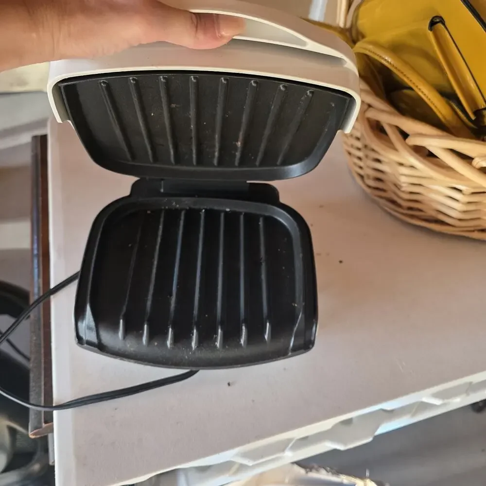 George Foreman Lean Mean Fat Reducing Grilling Machine GR18BWC Silver Bun Warmer